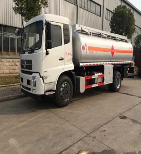聚脲雙組份涂料(圖2) 聚脲雙組份涂料特殊車(chē)輛防腐噴涂案例