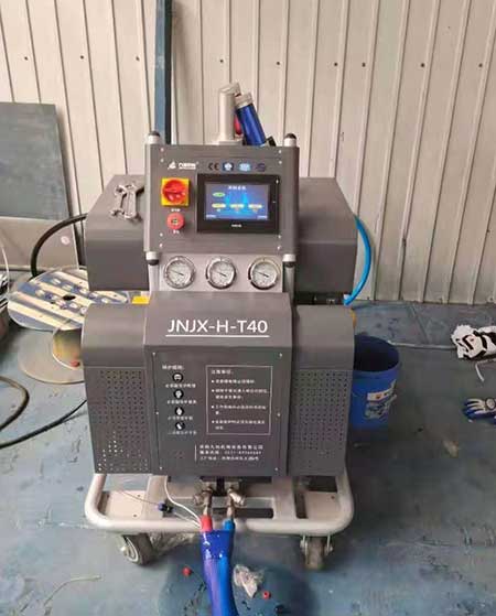 小型聚氨酯發(fā)泡噴涂機(jī)廠(chǎng)家排名(圖1) T40小型聚氨酯發(fā)泡噴涂機(jī)